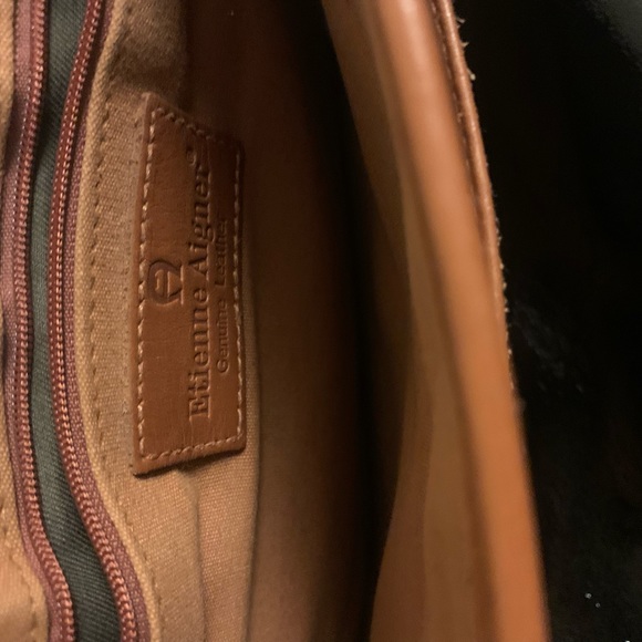 ÉTIENNE AIGNER TAN SHOULDER BAG, SOME WEAR. - Picture 5 of 5